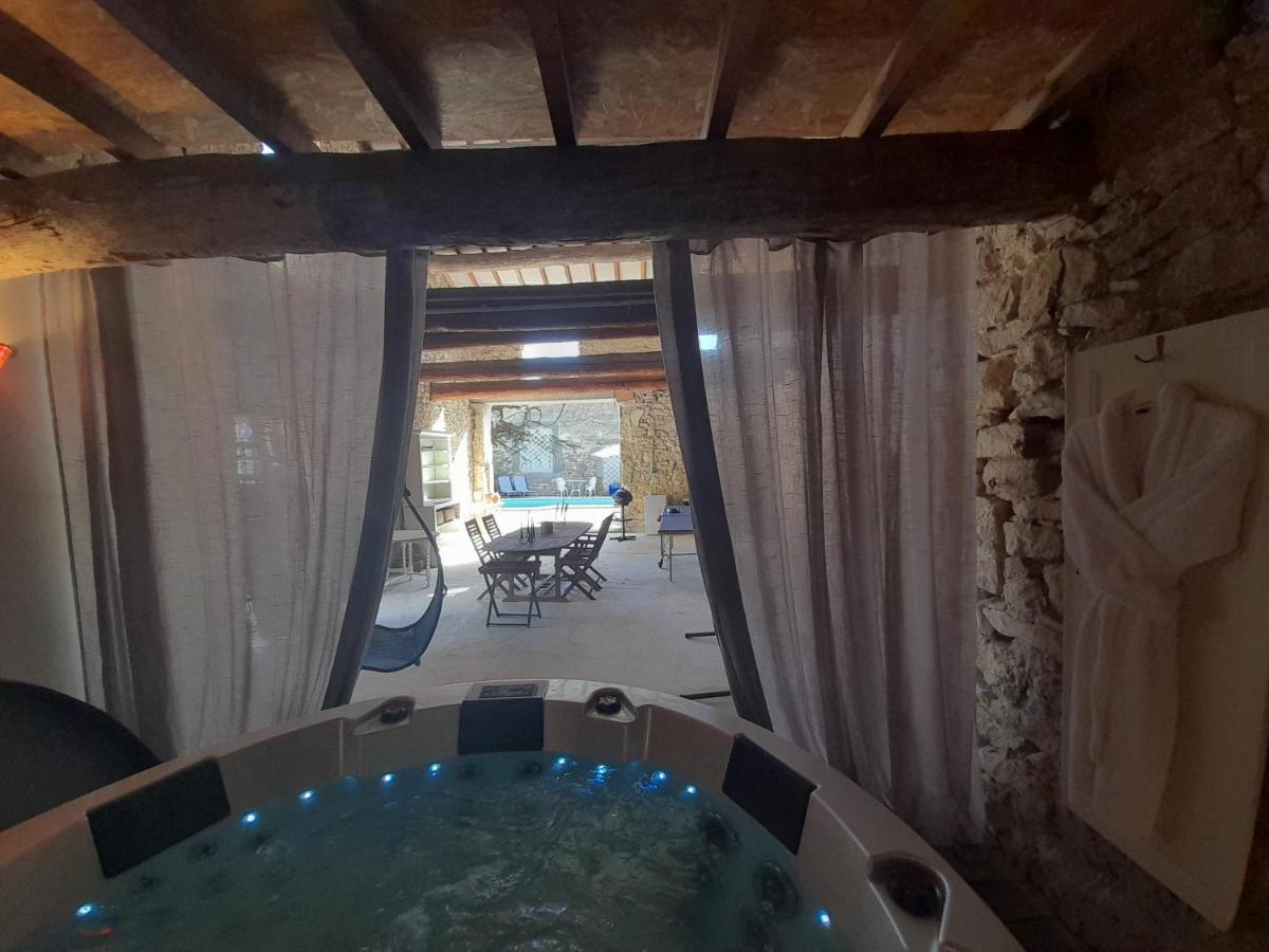 Le Gite De Sainte Valiere Piscine Et Spa Exterior foto