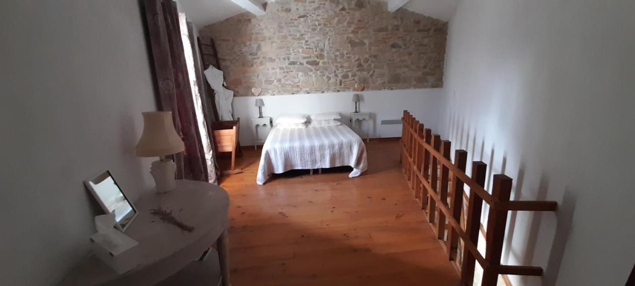 Le Gite De Sainte Valiere Piscine Et Spa Exterior foto