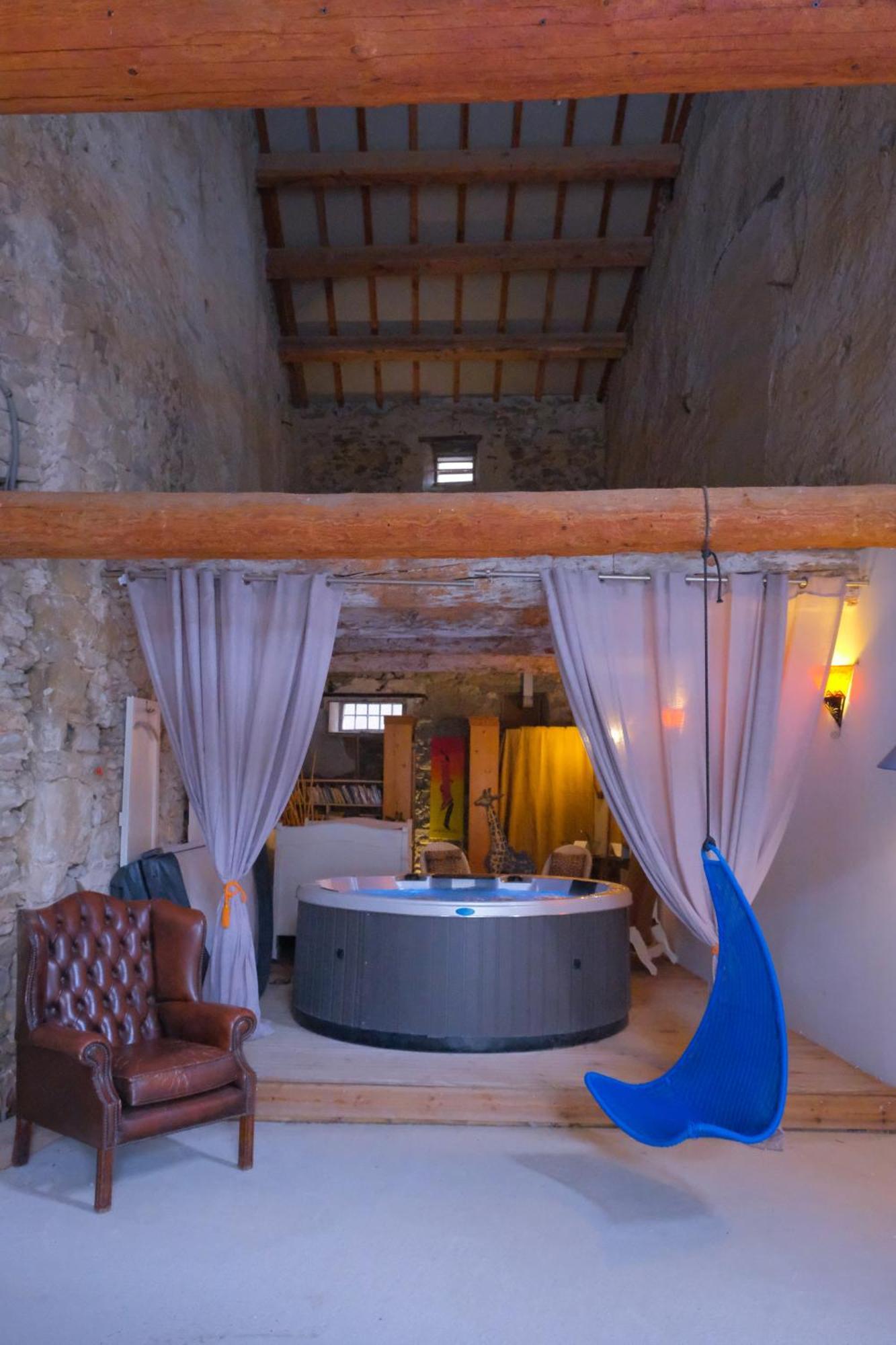 Le Gite De Sainte Valiere Piscine Et Spa Exterior foto